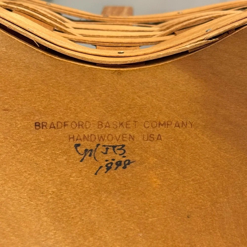 Bradford Basket Company Handwoven Wood Brown 1998 Vintage Peanut Shape USA